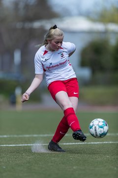 Bild 156 - wCJ Walddoerfer 2 - VfL Pinneberg 2 : Ergebnis: 7:0